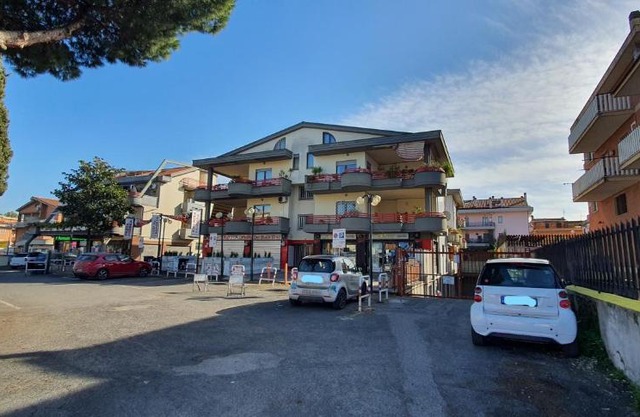 ILIO e GIULIA APART 300 METERS FROM METRO STATION C