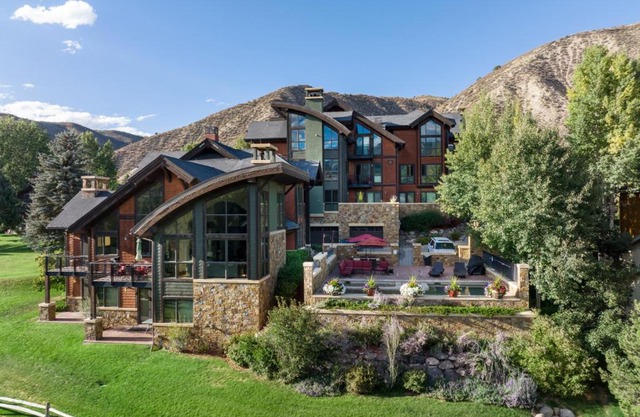 Impeccable Lakeside Penthouse