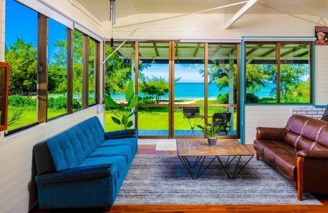 In front of the beach Private beach villa BBQ / Kunigami-gun Okinawa