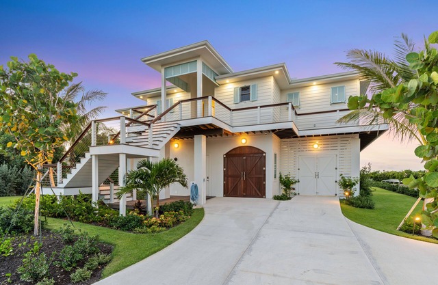 "Incommunicado" New Build! Solar/Gen, 35 Boat Slip, Pool, Gym. Hope Town Bahamas