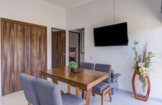 Increíble condo 2BD con alberca en roof!