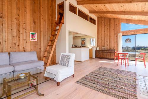 Incredible Sea Ranch Escape for 6 With Ocean Trail