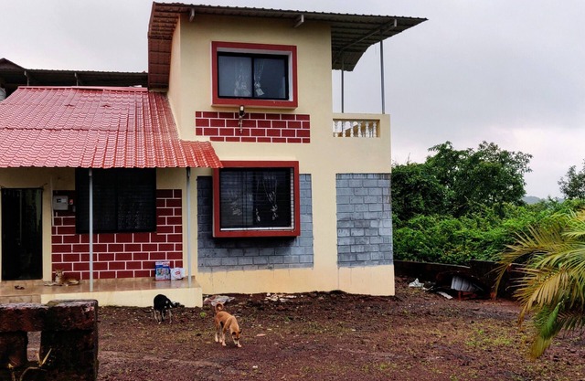 Indedepdent Villa - 10 mins drive from the Dapoli City