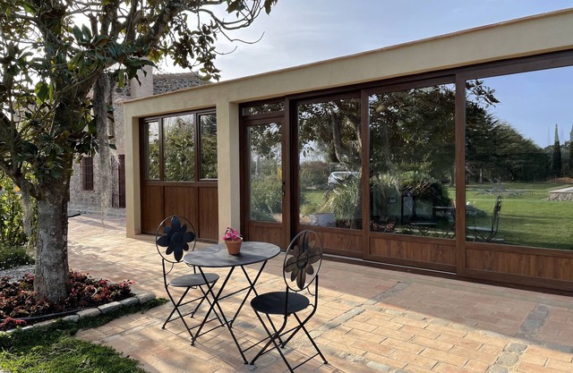 Independent studio-house with garden and pool on a beautiful Costa Brava estate