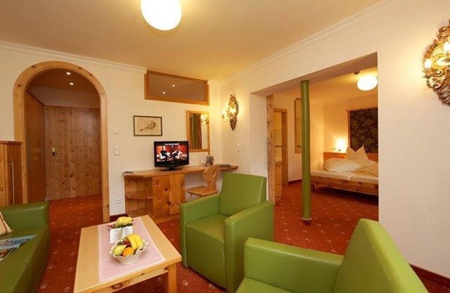 Indulgence suite ZIRBE breakfast - Thermenwelt Hotel Pulverer