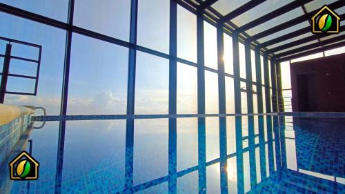 Infinity Rooftop Pool Penthouse with 24h Gym, Near Zona T!