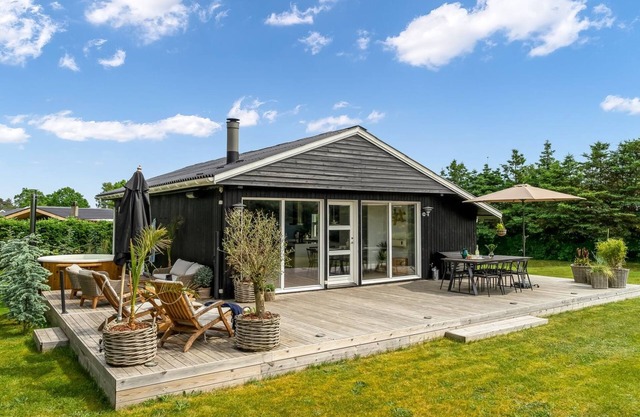 "Ingiald" - 600m from the sea by Interhome