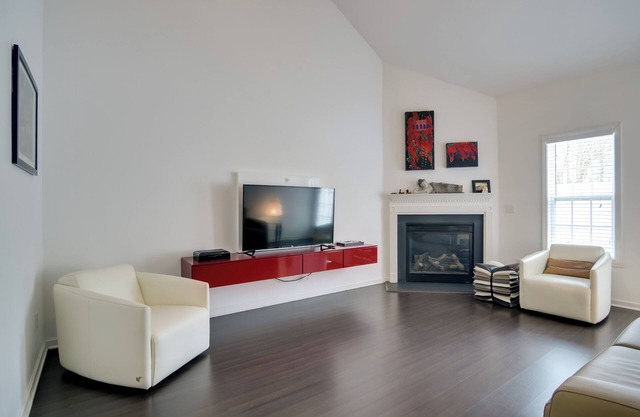 Inviting High Point Townhome with Patio + Privacy!