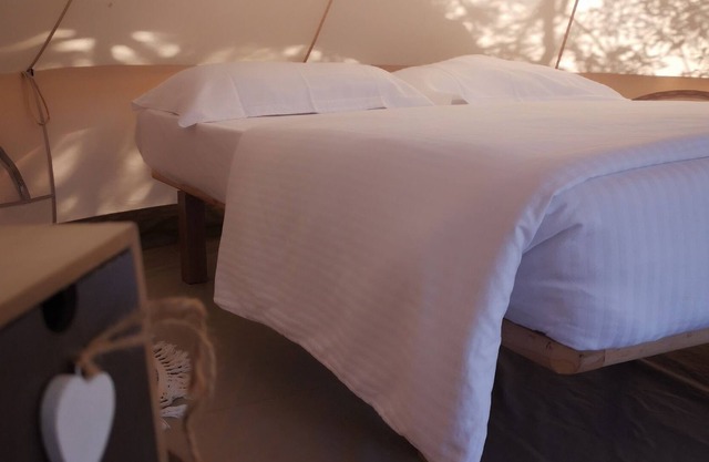 iouS Glamping Village