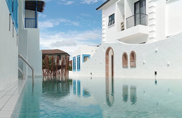 Ipoh Santorini Hideaway Hotel Inspired