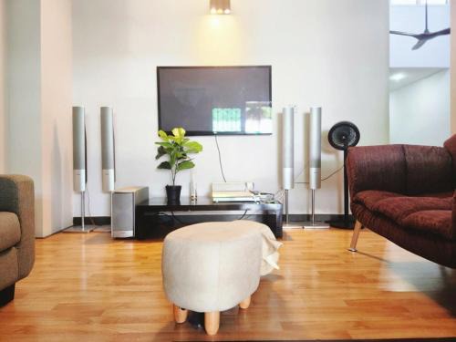 Ipoh Tambun pool villa 5br20pax bbq karaoke mahjong