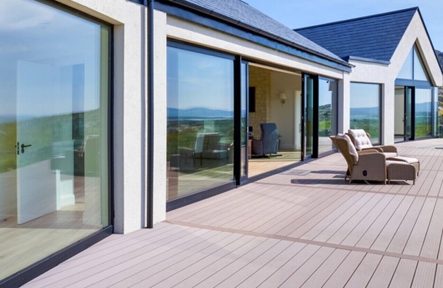 Ireland's most spectacular view at ultra-luxury glass villa with deluxe hot tub.