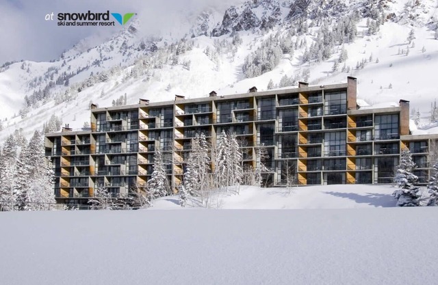 Iron Blosam Lodge, Steps to the Mountain! Snowbird Utah. Available 11/29-12/6/25
