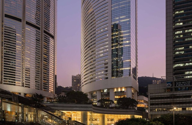 Island Shangri-La, Hong Kong
