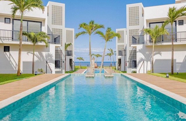 IT38 Decorated Duplex Apartment 3/4, Foot on the Sand