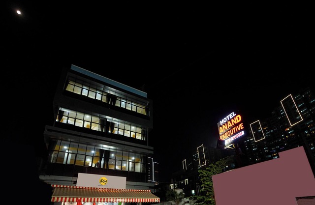 Itsy Hotels Anand Executive, Near Amanora