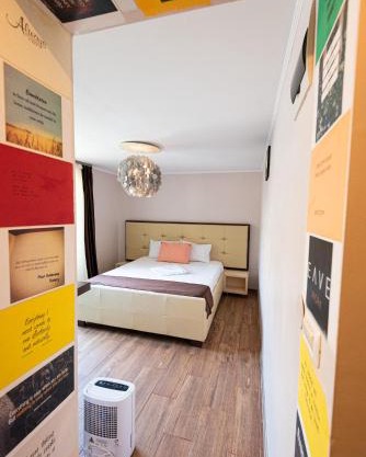 iVAVev IS US ByTheSea EforieSud