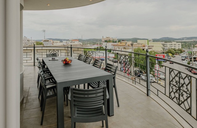 Jaax Apartment Airport by Airstay
