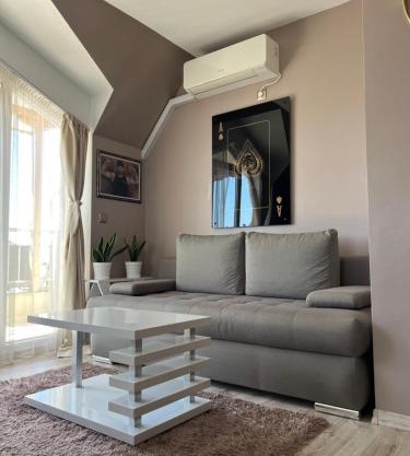 Jamais vue apartment