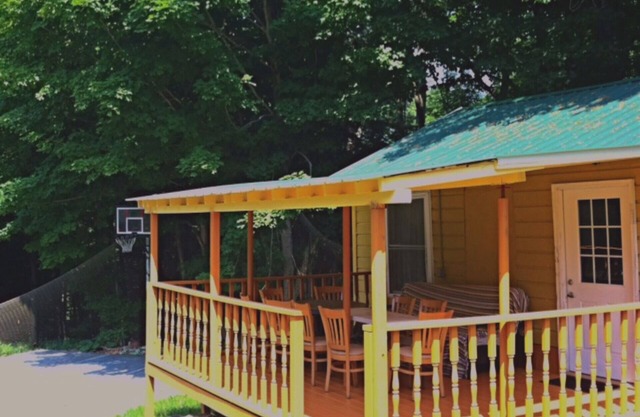 Japan style Bungalow/shared pool 8 min bethel woods 10m Casino