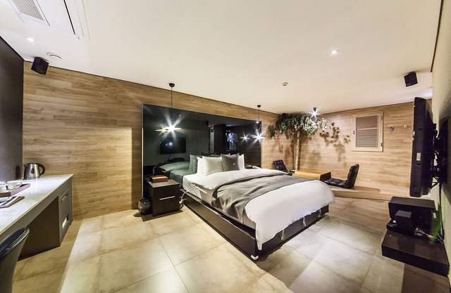 JBIS Hotel