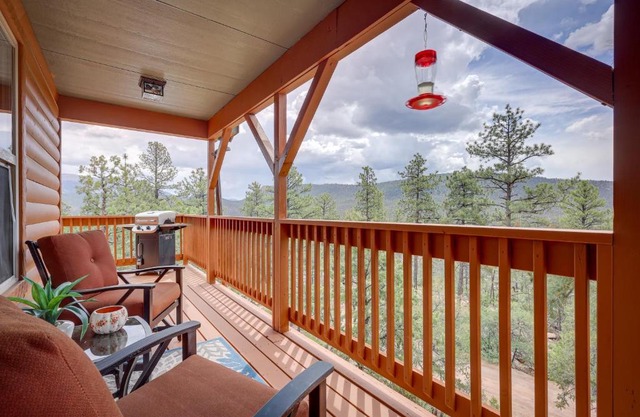 Jemez Springs Cabin with Deck and Mountain Views!