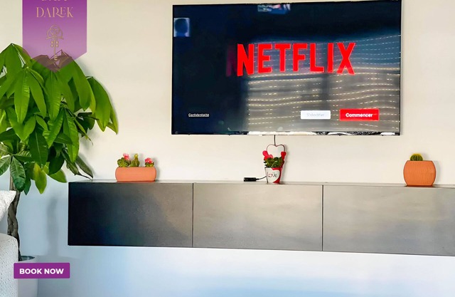 JourneyJoy Ii Luxury Apartment with Pool & Gym