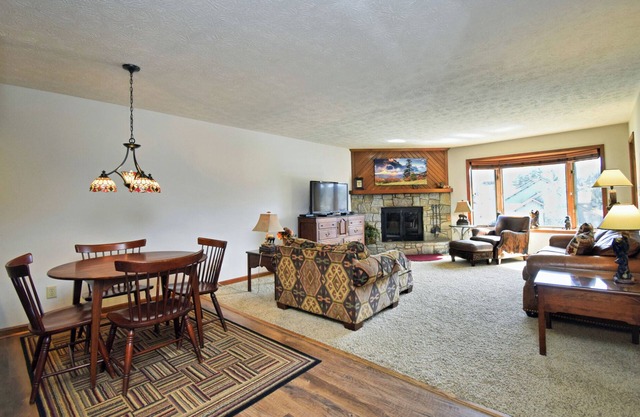 Juniper 3 | Fireplace, Restaurant, Pool, Spa