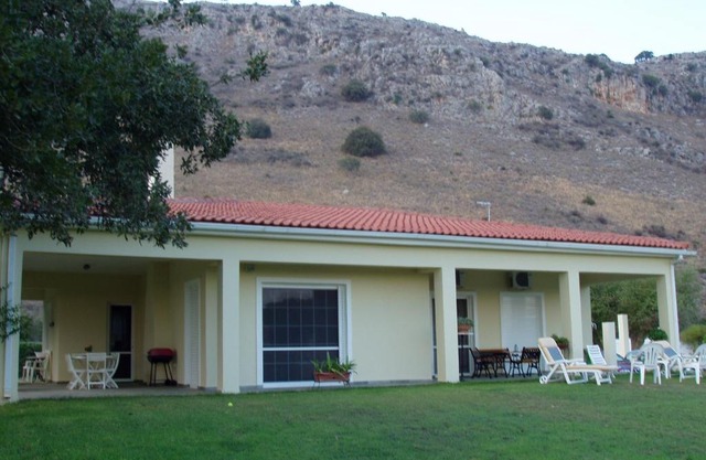 Kalogria West Peloponnese "VILLA ΜΑΝOLIA "