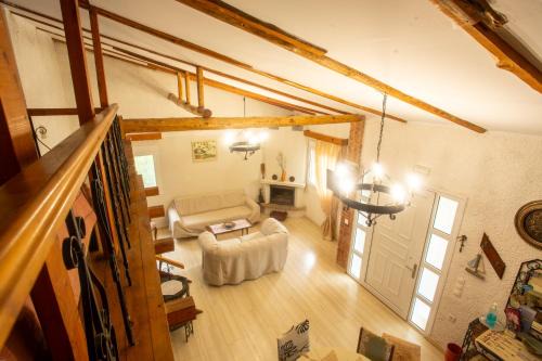 Kamera House - 10 min to Seitan Limania Beach