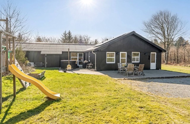 "Karmen" - 250m to the fjord by Interhome