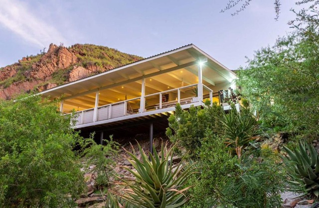 Karoo Mountain River House