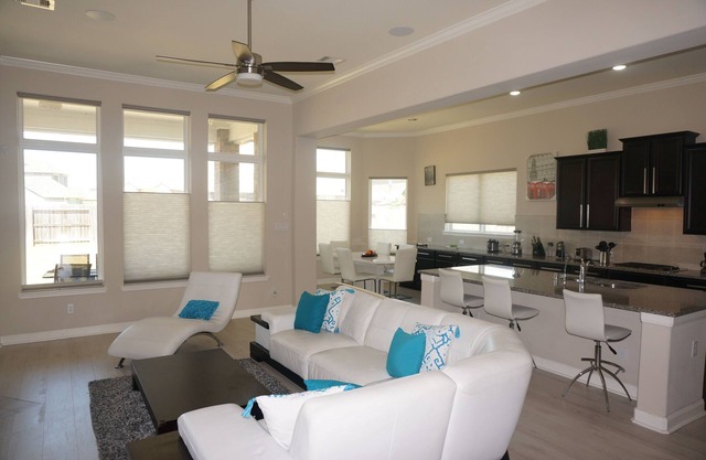 Katy Mills & a lots of fun around!