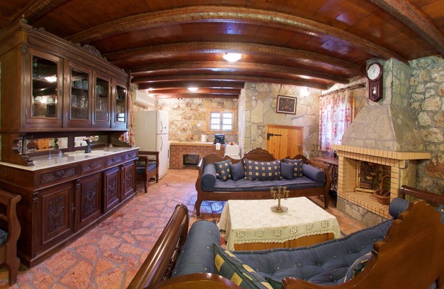 Kefalonian Kastro 4 Residence