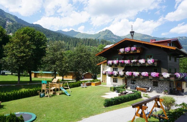 KENDLGUT Appartements am BioBauernhof inklusive unbegrenztem Eintritt in die Alpentherme