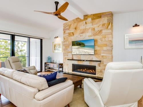 Kickenbach at Hyams Beach