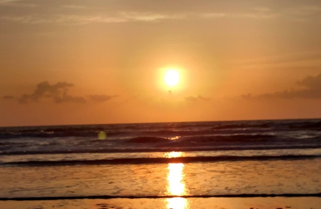 Kid and Pet Friendly Family Ocean Oasis! 2 Blocks from the Beach, East side A1A.