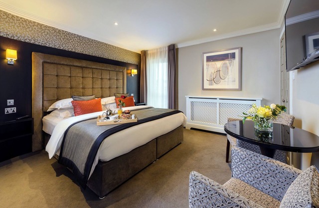 Killarney Oaks Hotel