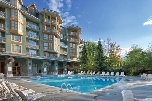 KING Bed - Premium STUDIO Suite - Ski Valet - Village