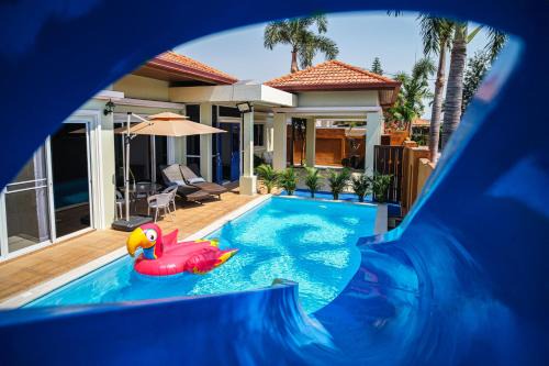 King Family Massarossa Pool Villa Pattaya VIP
