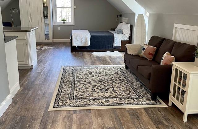 King's Country Suite