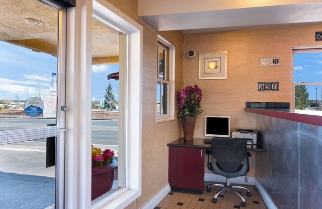 Kings House Motor Hotel