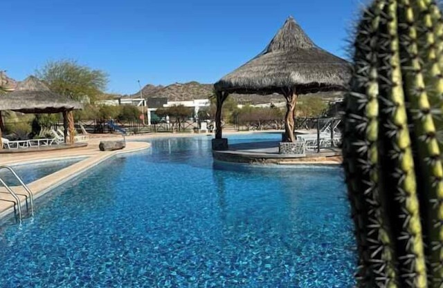 Kino Bay Getaway: Cozy 2-Bedroom House Valentina