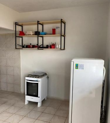 Kitnet com cozinha e ventilador - 2 andar