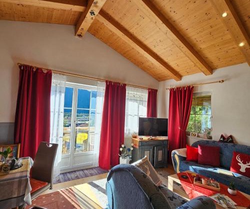 Komfort-Ferienwohnung Südbalkon, WOHNZIMMER, 2 Schlafzimmer, ruhige Lage - TIROL