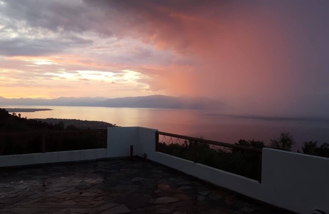 Koudoura FarmHouse in Trapeza Village, Diakopto, Next to the Sea &Mountain Slope