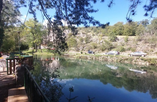 Krčma Trška (motel i restoran, Zlot)