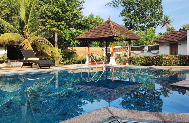 Kumarakom Tharavadu - Heritage Hotel