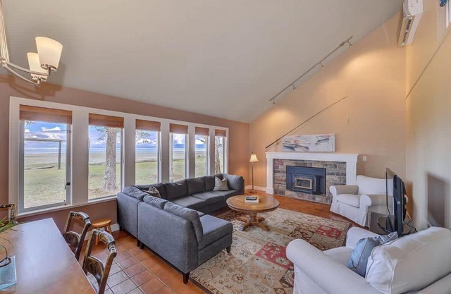Kye Bay Beach House