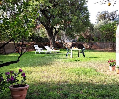 L'oasi - Monolocale con giardino in Sardegna